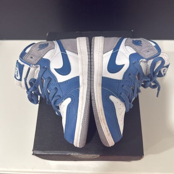 Kids Jordan 1 Retro High OG - Picture 5 of 7